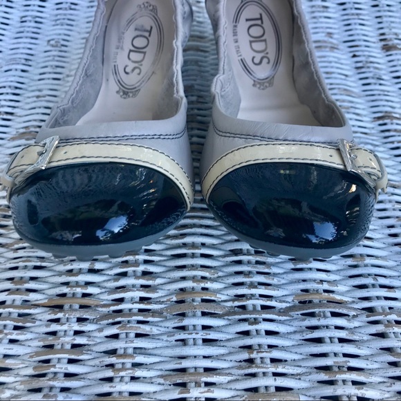 🆕 {Tod’s} ‘Dee’ Leather Ballet Flats in soft grey with black & tan, size 7 - Picture 3 of 9